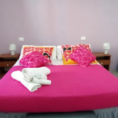 Smeralda Habitación en casa particular Olbia