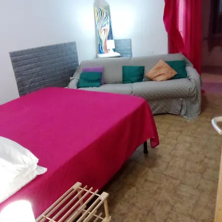 Smeralda Habitación en casa particular Olbia