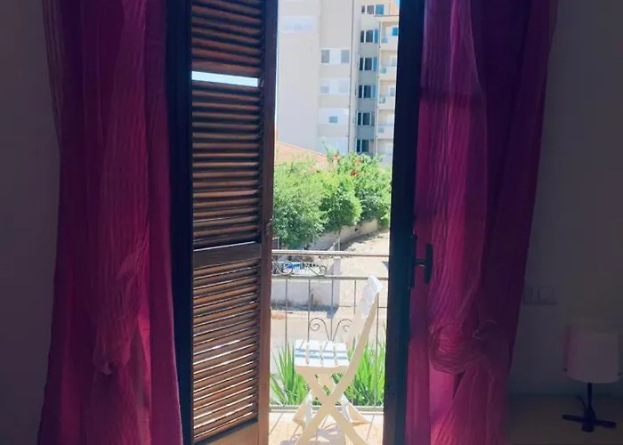 Smeralda Habitación en casa particular Olbia