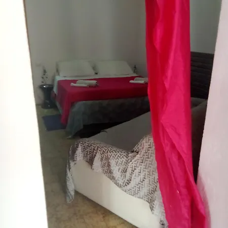 Smeralda Проживання в сім'ї