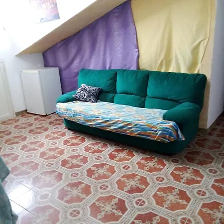 Δωμάτια σε οικογενειακή κατοικία Smeralda